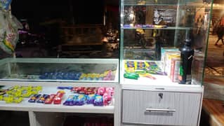 Shop Counter Aluminum And Glass With 6 Tyre