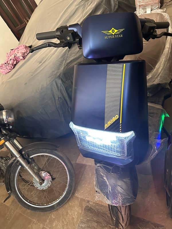 superstar scooty 2000watt 2