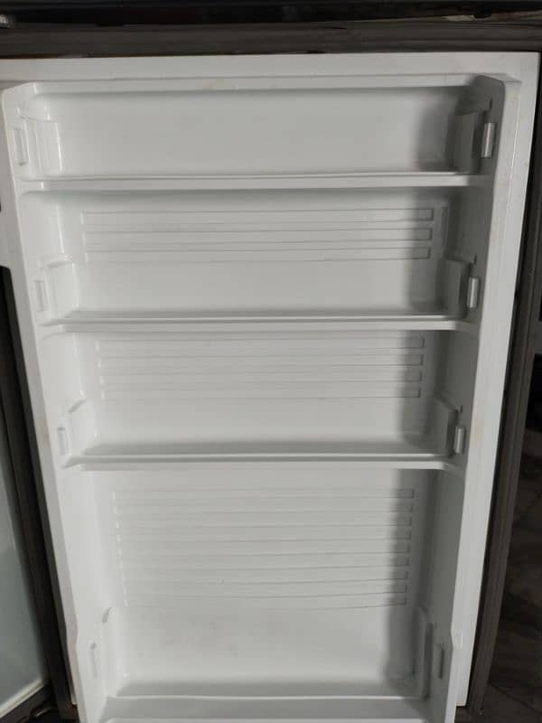 Dawlance Refrigerator Good condition 6