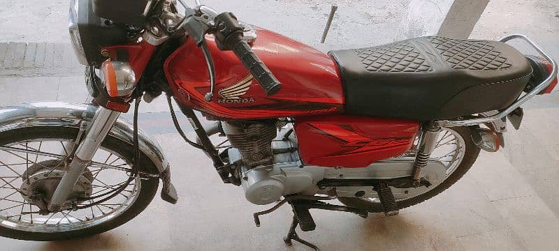 urgent for sale Honda 125 ,2019 model 3