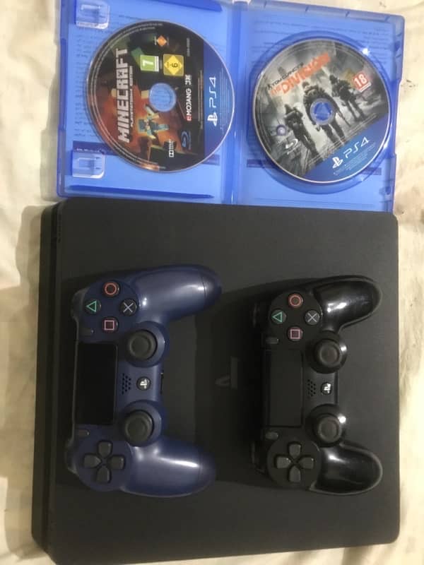 PS4 slim 500GB     2 oregnal game control 5