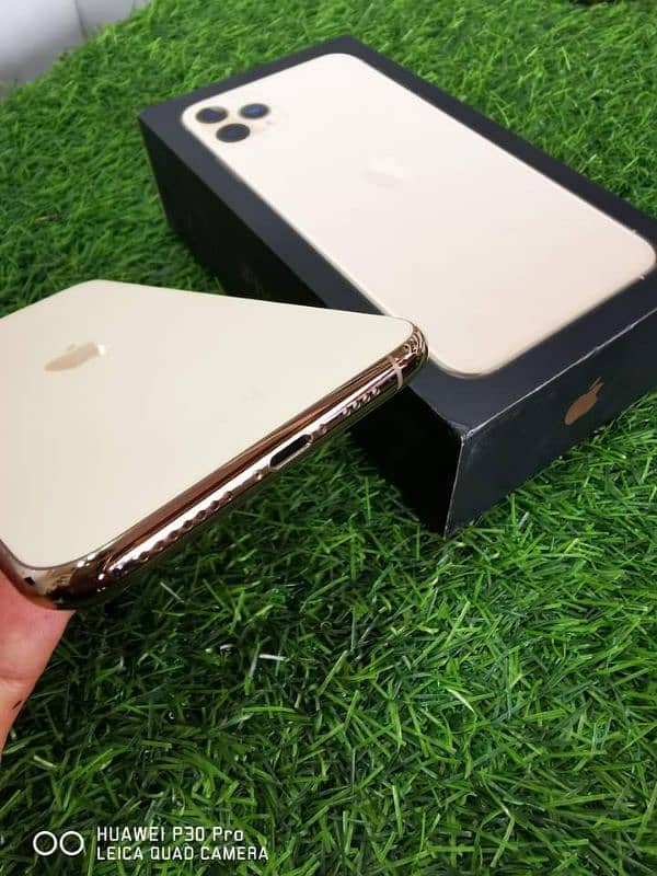 Apple Iphone 11 Pro Max 256Gb Room Full box 03368724913 2