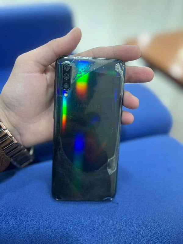 Samsung Galaxy A50 3