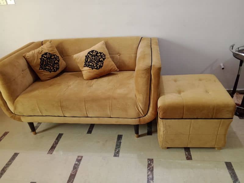 brand new 6 seater sofa 2+2+1+1 urgent sale 2