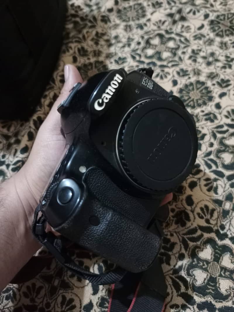 Canon 60D with 17-50mm lens Sigma 4