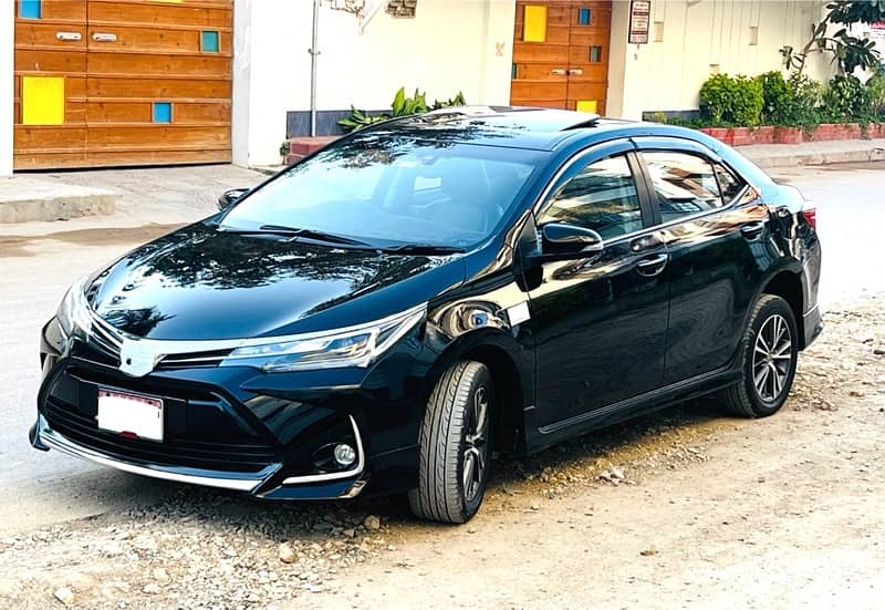 Toyota Altis Grande 2022 1