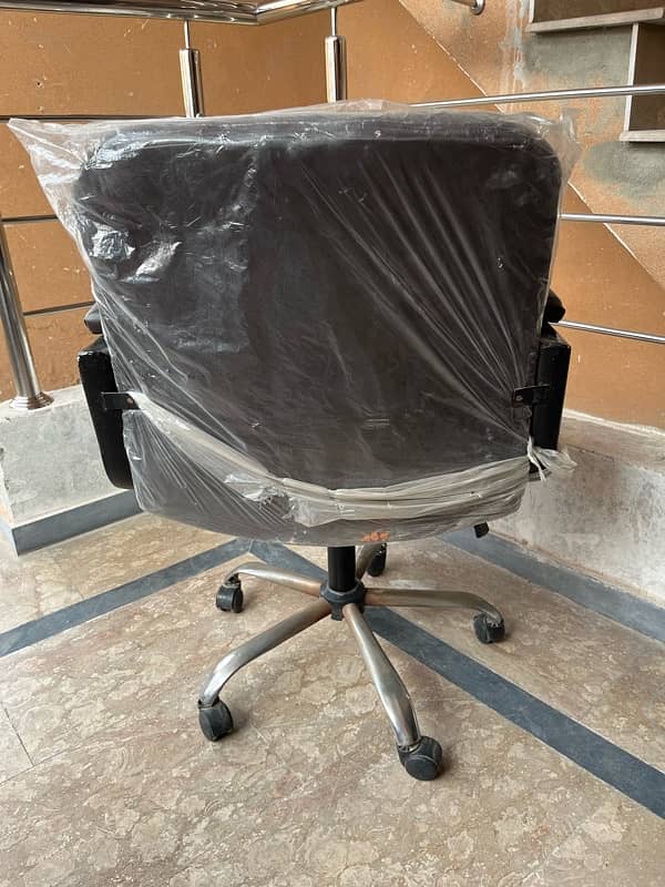 Comfortable Computer and office Chair for Sale. 2