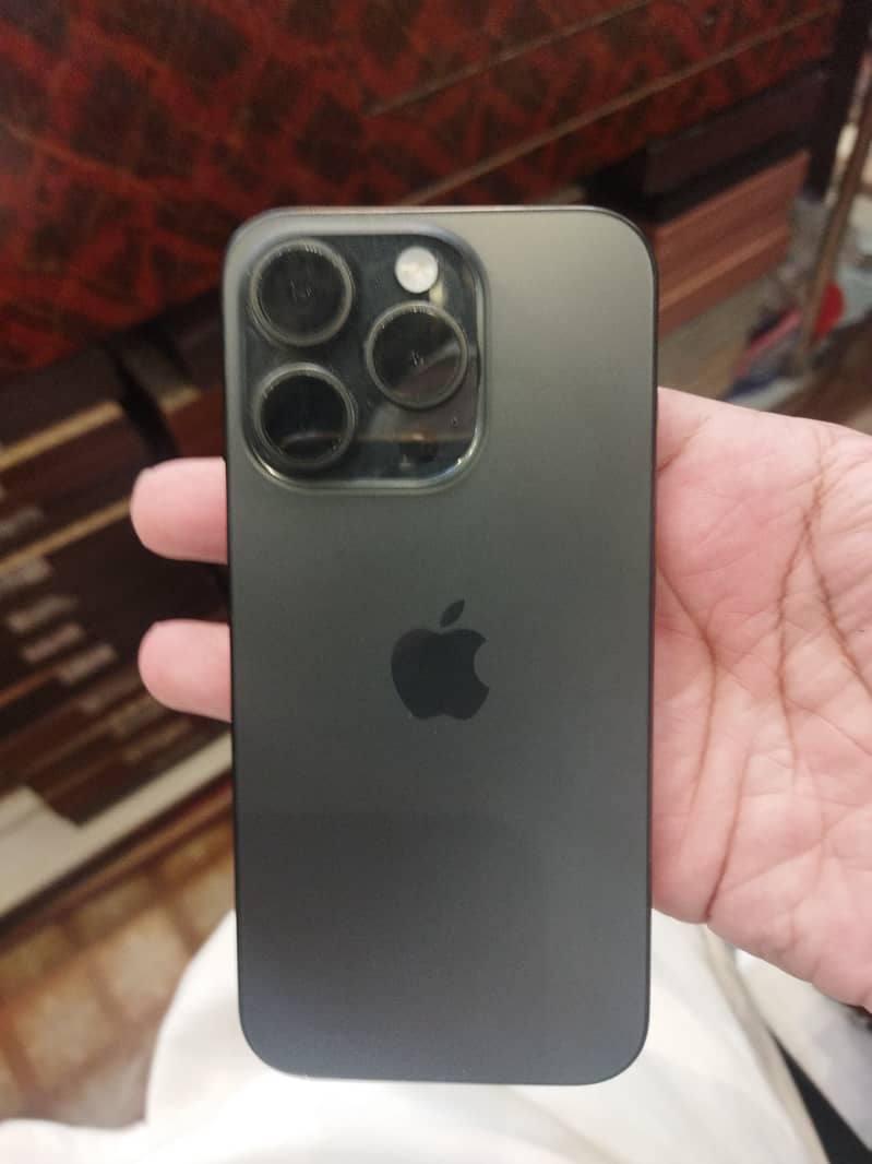 Apple iPhone 15 Pro 1