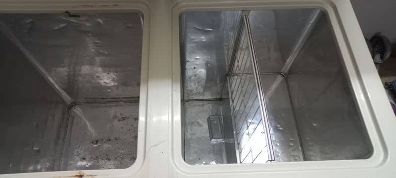 2 door deep freezer dawlance 4