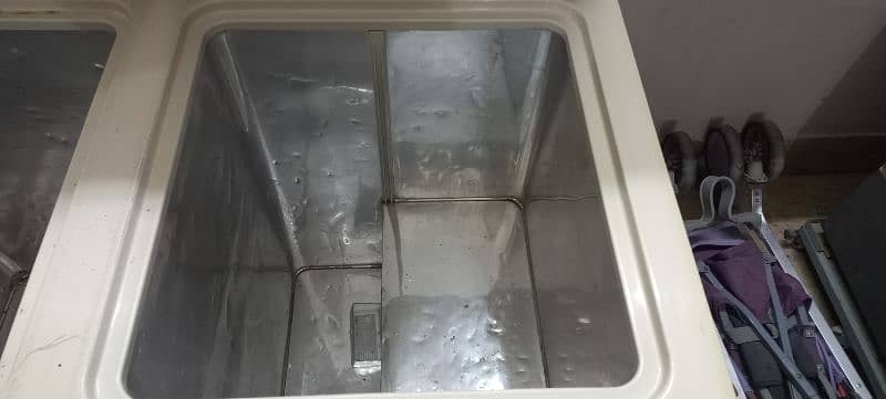 2 door deep freezer dawlance 5