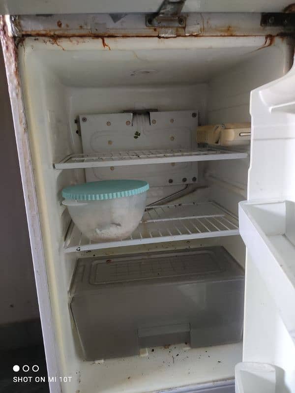 fridge for sell 0