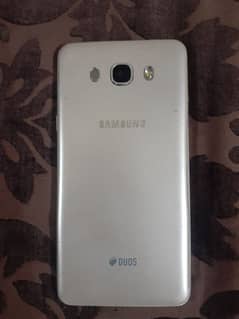 SAMSUNG J7  urgent sale