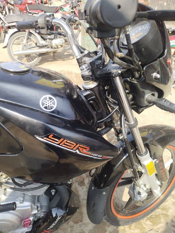 YAMAHA YBR125 2020 model 10/10 condition 6