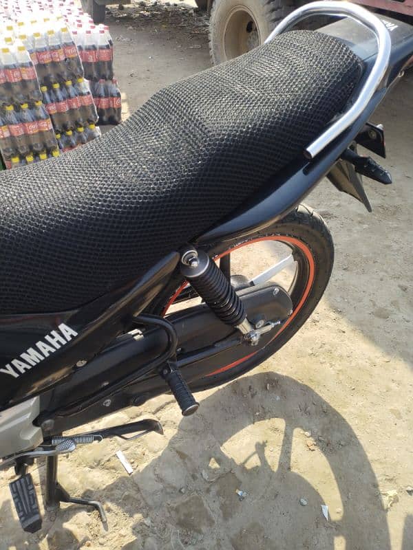 YAMAHA YBR125 2020 model 10/10 condition 14