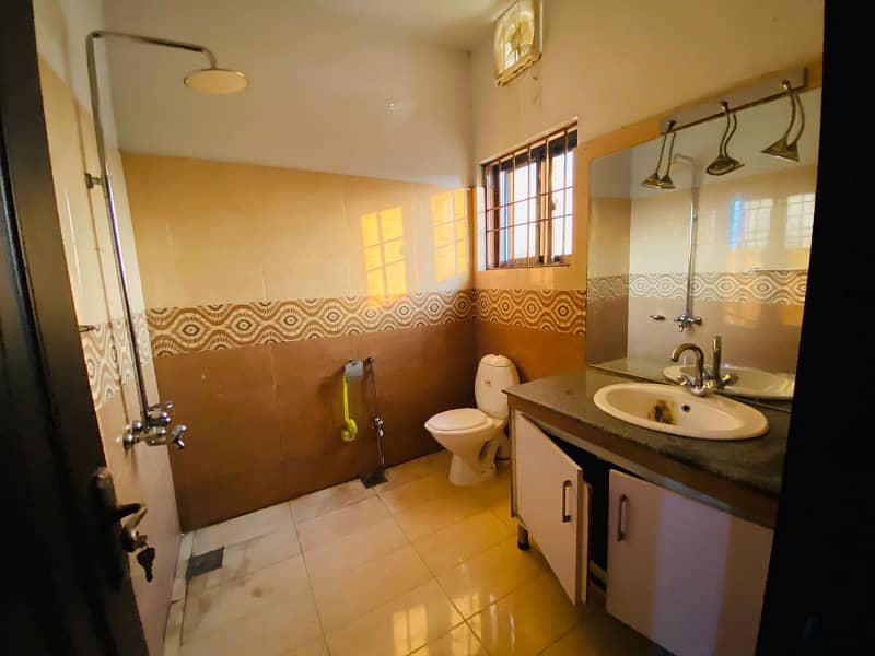 1 KANAL FURNISHED UPPER PORTION AVAILABLE FOR RENT BLOCK P 7