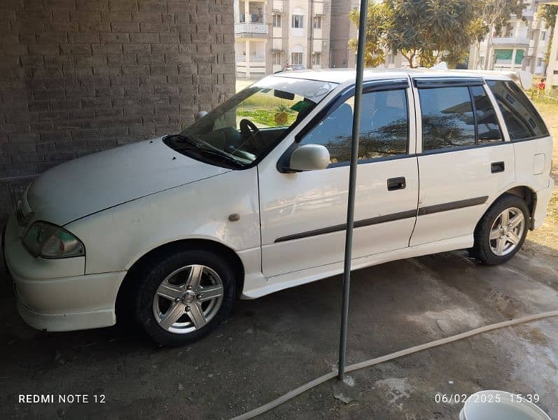 Suzuki Cultus VXLi 2011 2