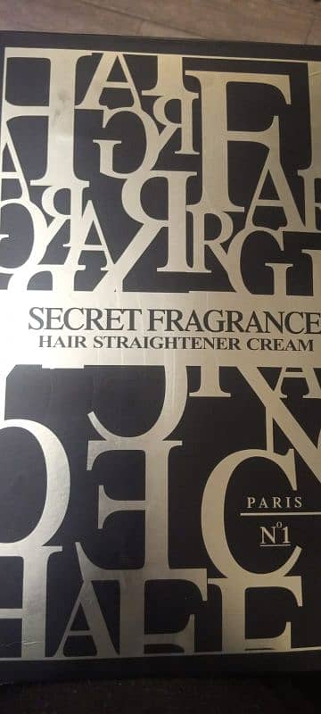 PARIS secret fragrance 1