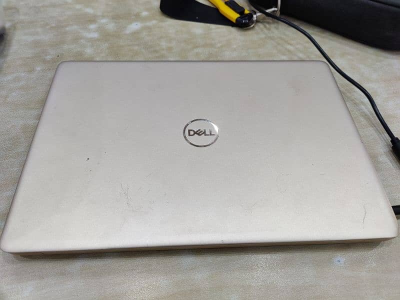 Dell Vostro , i7 - 8th gen , 8gb ram , 500gb hard ,AMD GRAPHICS, 8