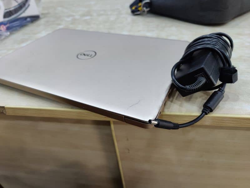 Dell Vostro , i7 - 8th gen , 8gb ram , 500gb hard ,AMD GRAPHICS, 9