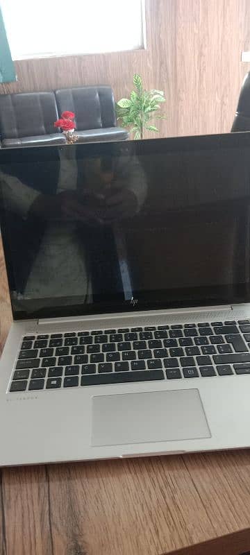 hp i5 7th generation touch LCD 0