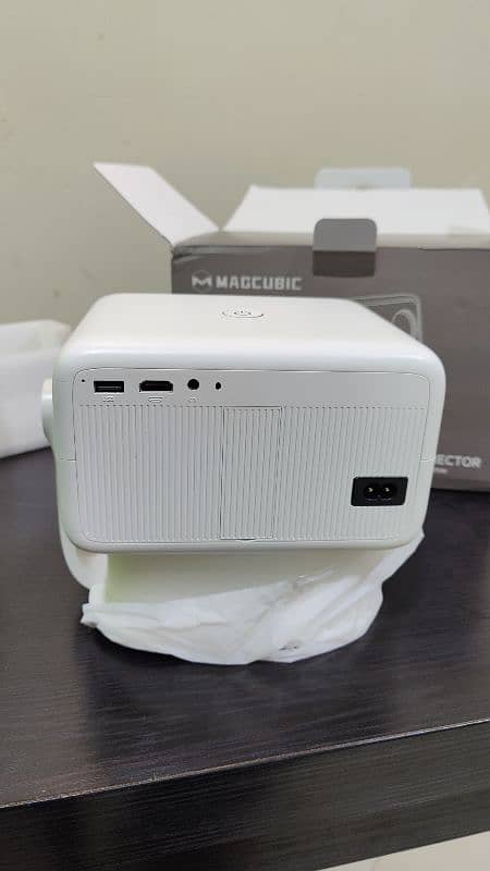 Magcubic Android Projector L018 2