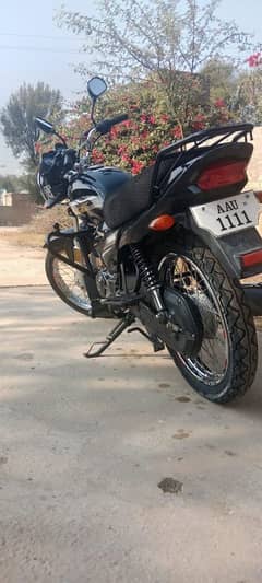 Yamaha YB 125z (Outclass Condition)