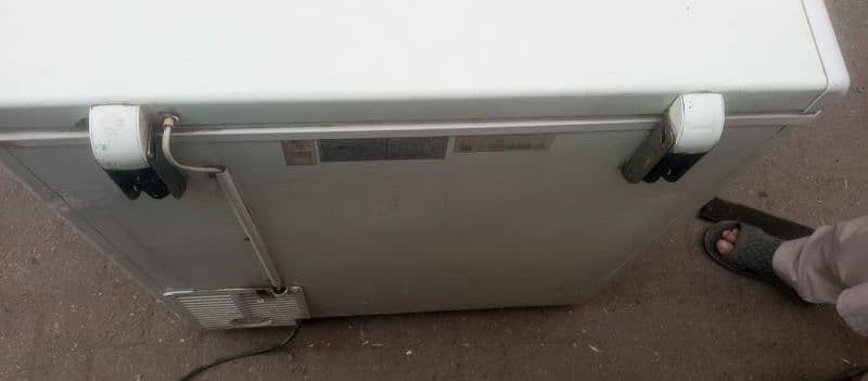 freezer good condition 3