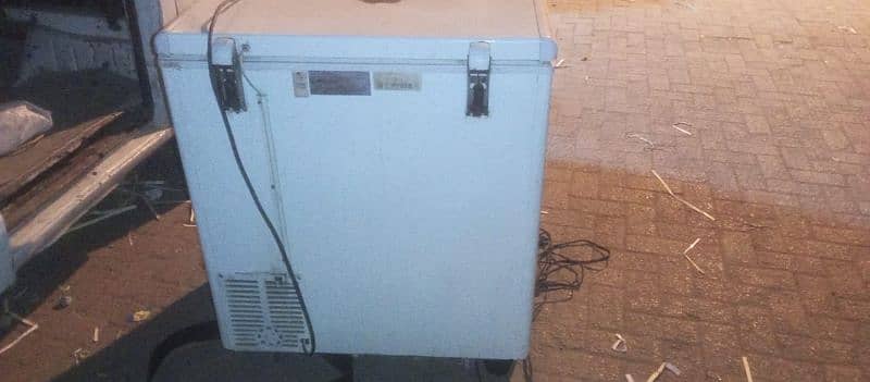 freezer good condition 8