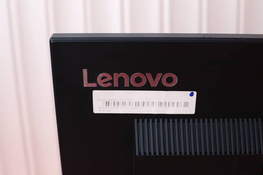 LENOVO P24Q10  24" (2k) IPS  LED Monitor 3