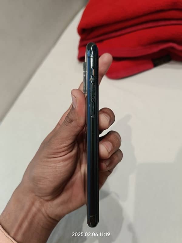 iPhone 11 Pro non pta 64gb exchange possiable with google OnePlus, any 5