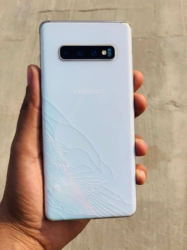 samsung galaxy S10 plus official Pta Approved with box and charger 4