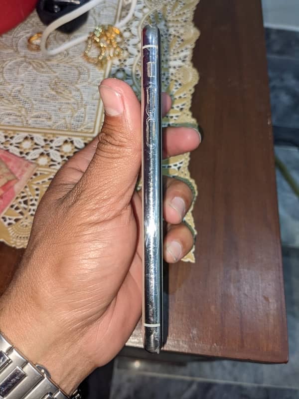 Iphone 11 Pro (256GB) 2