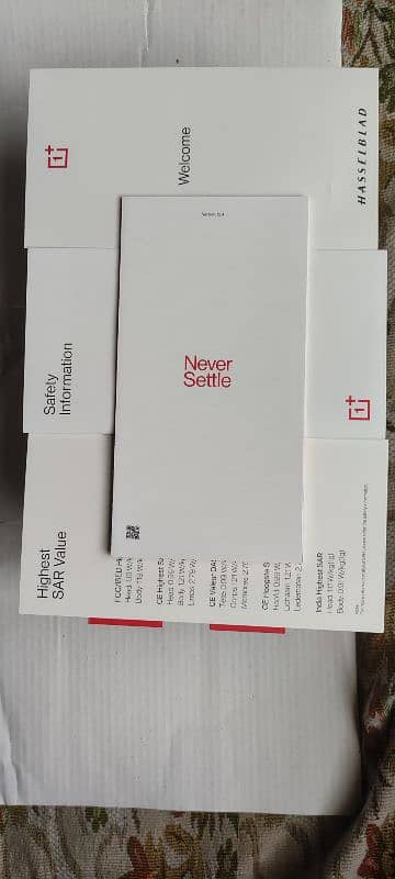 oneplus 9 pro 12 256/    2123 international version 4