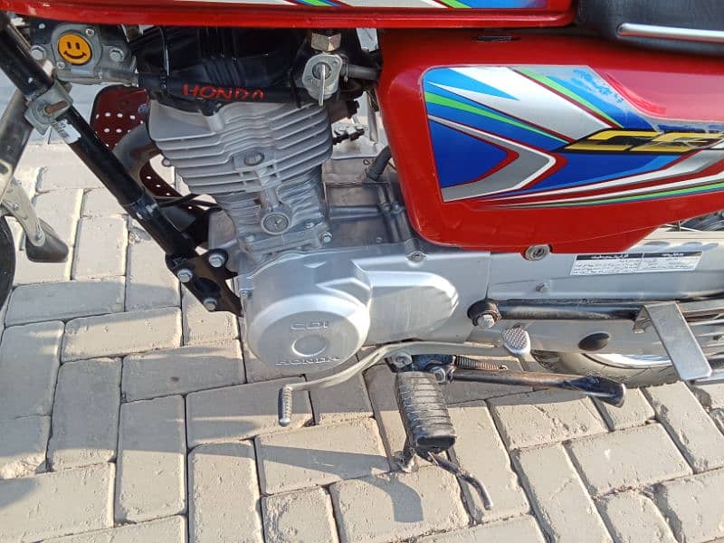 Honda 125 Islamabad register 2022 model smart card own name 5