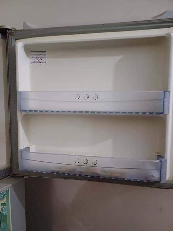 Refrigerator for sale used 3