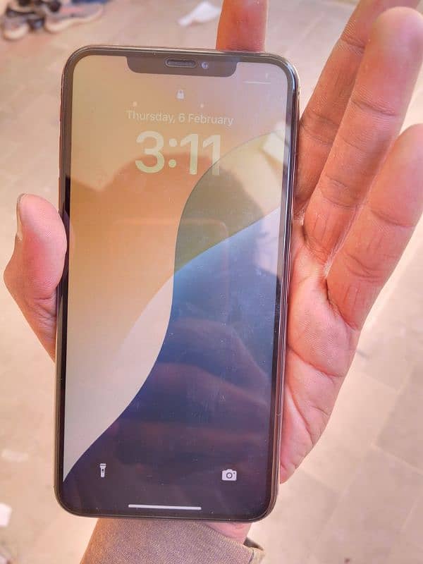 I phone xs max 256 gb 4