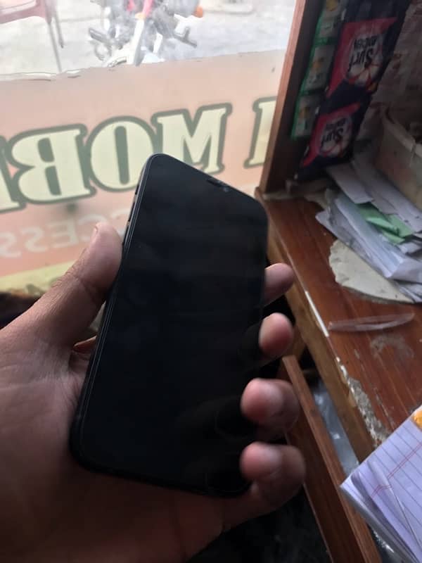 iphone 12  waterpaxk non pta  factory unlock haha 64 gb 88 health ha 3