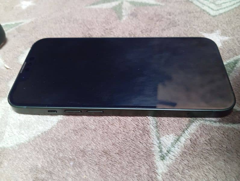 apple iphone 13 (night green) 2