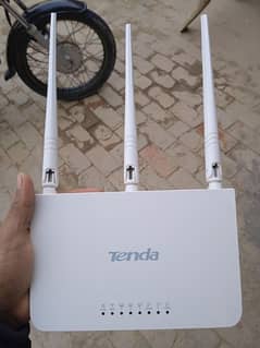 Tenda Router F 3 Model