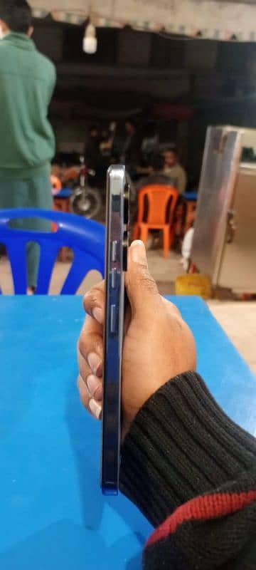 Tecno camon 20 pro 8+8 RAM 256 ROOM 2