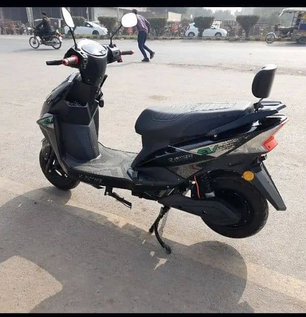 female scooty made by crown bike limited. 2