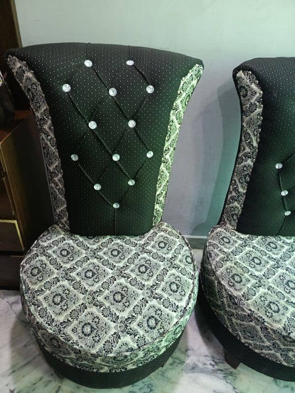 Pair Sofa Chairs In Awesome Condition 0