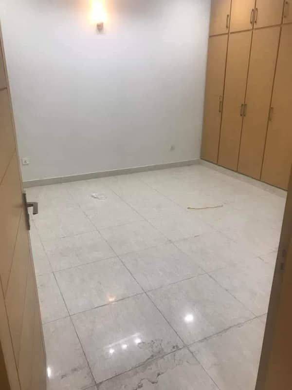 10 Marla Lower Portion For Rent In Wapda Town 7