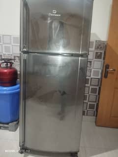 Dawlance fridge full size (18 cubic feet)