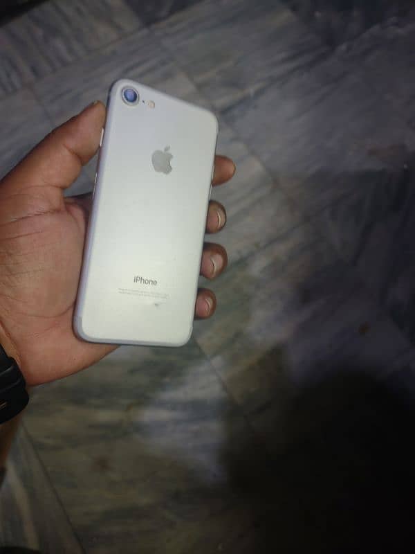 iPhone 7 official pta jv phone 32GB 1