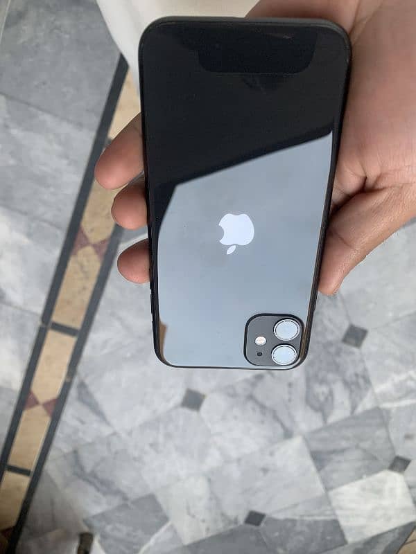 iphone 11 with box 0