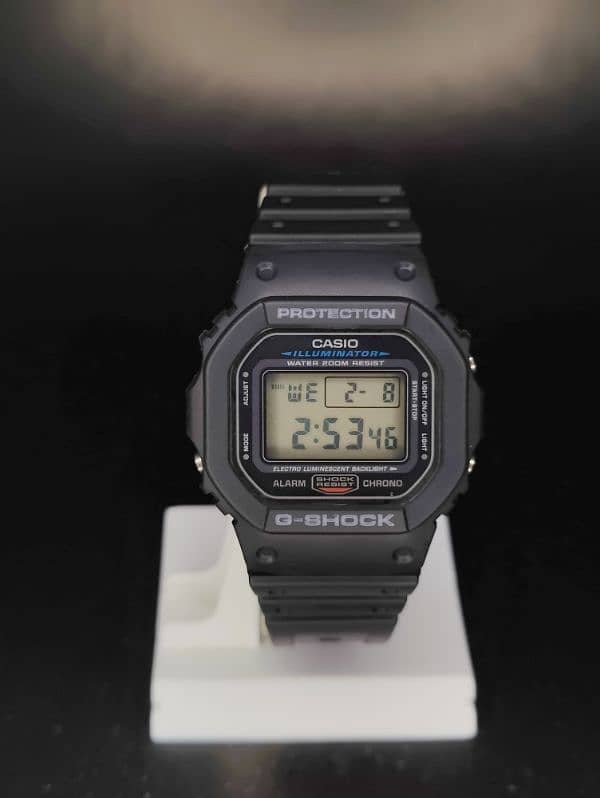 Casio Gshocks DW-5600E 1