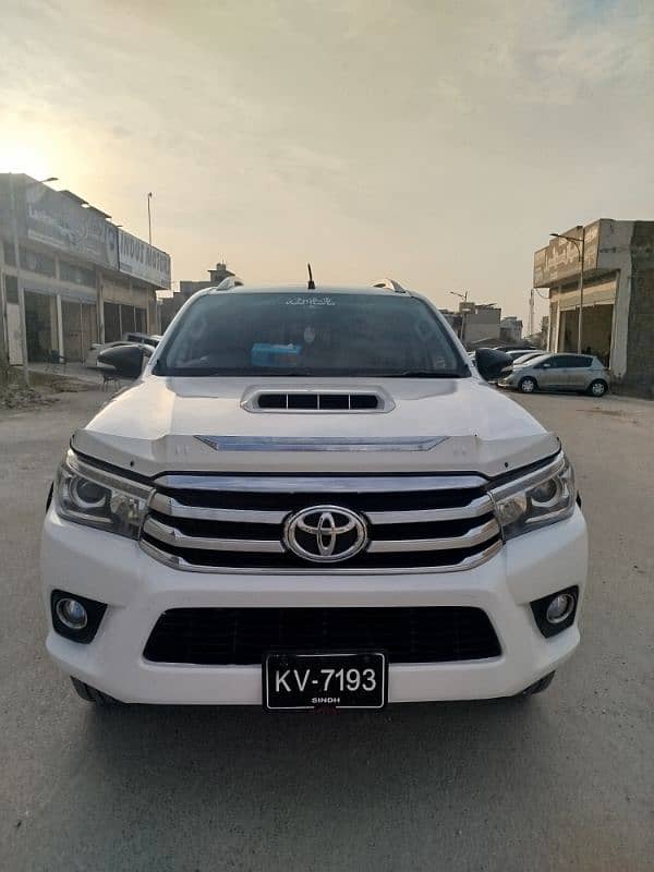 Toyota Hilux 2017 1