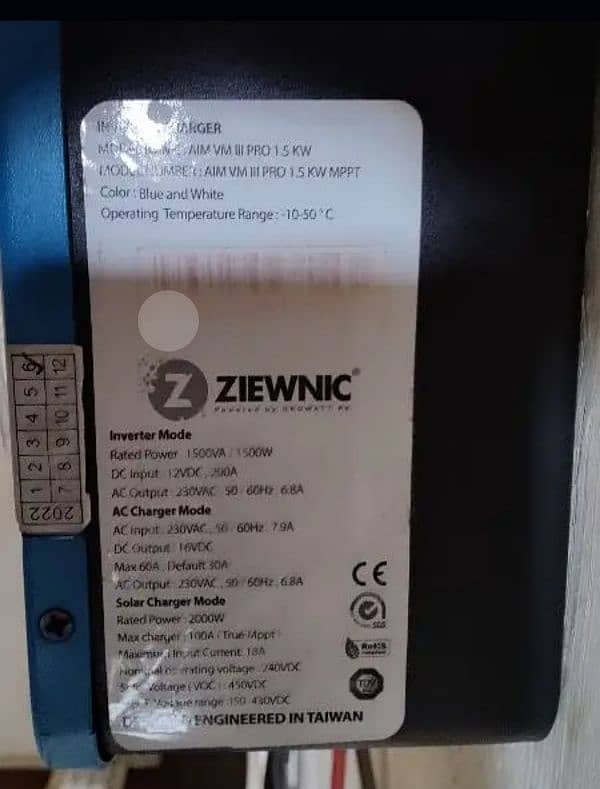 Ziewnic AIMS PRO series 1.5KW solar inverter 3