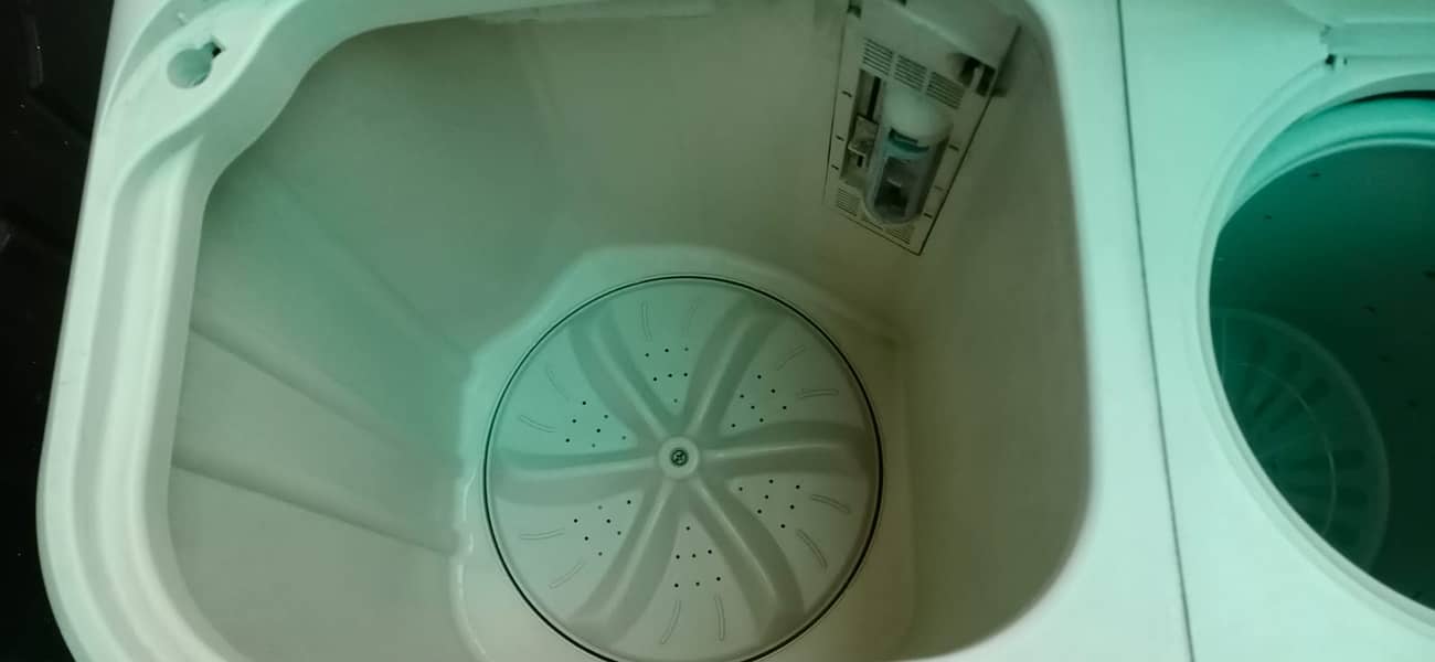 Washing Machine & Dryer 6